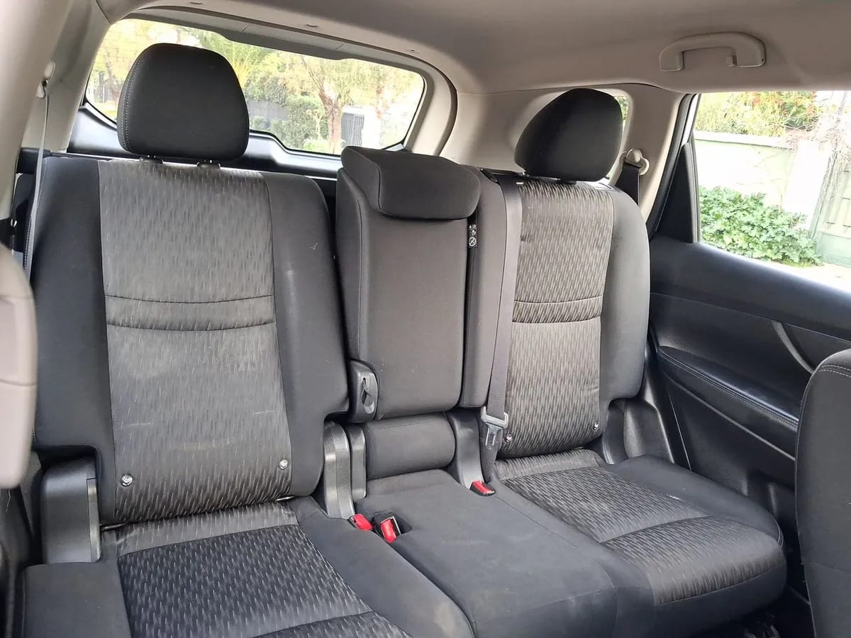 Nissan X-Trail 2.5 Sense 4x2 2row Cvt At 5p año 2019