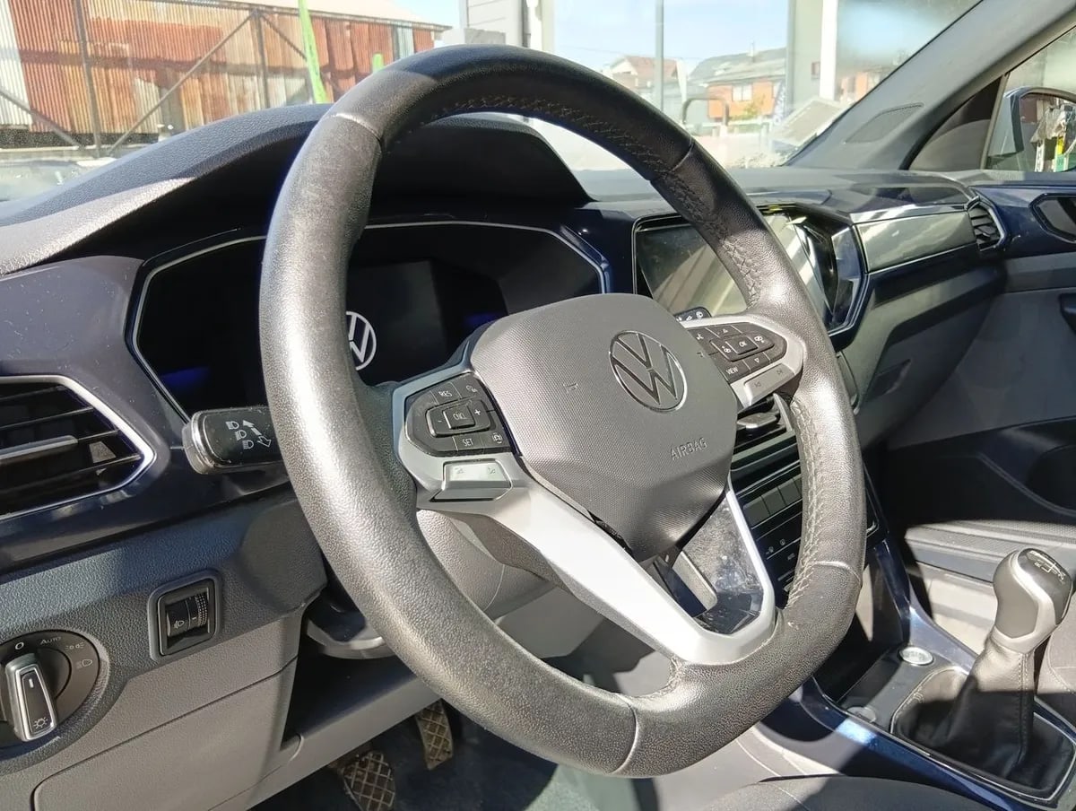 Volkswagen T-Cross 1.0 Tsi Comfortline 4x2 Mt5 5p año 2023