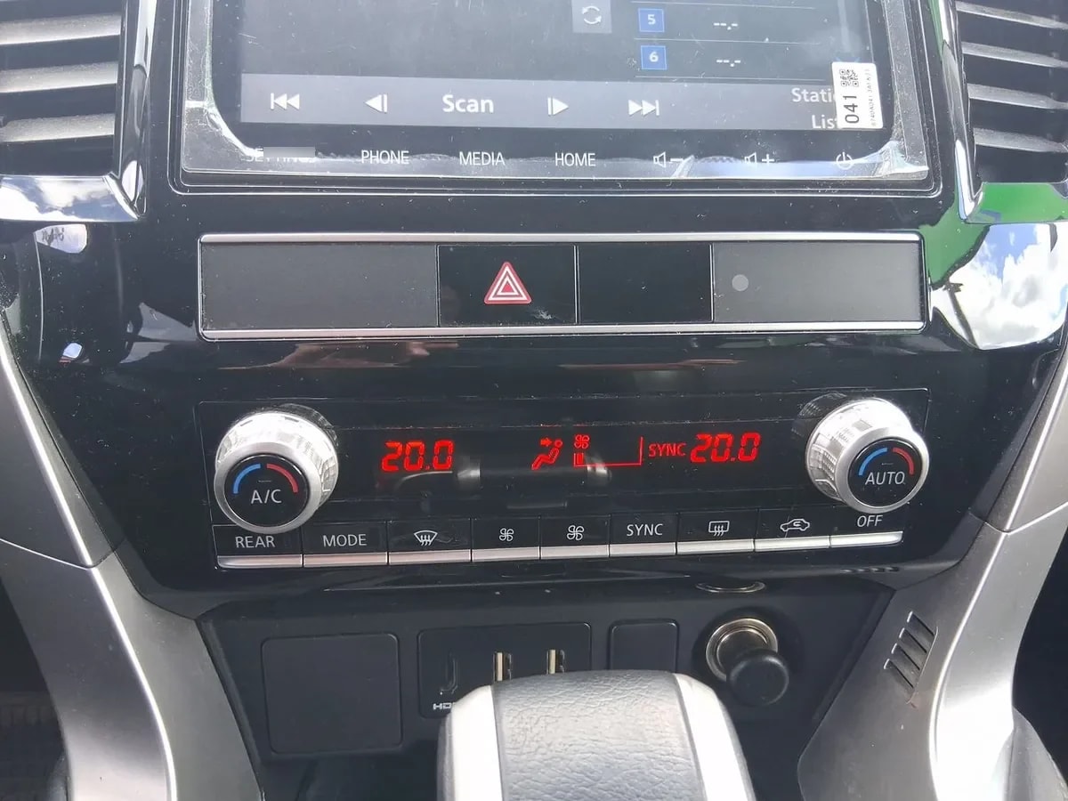 Mitsubishi Montero Sport 3.0 4x2 At 5p año 2024