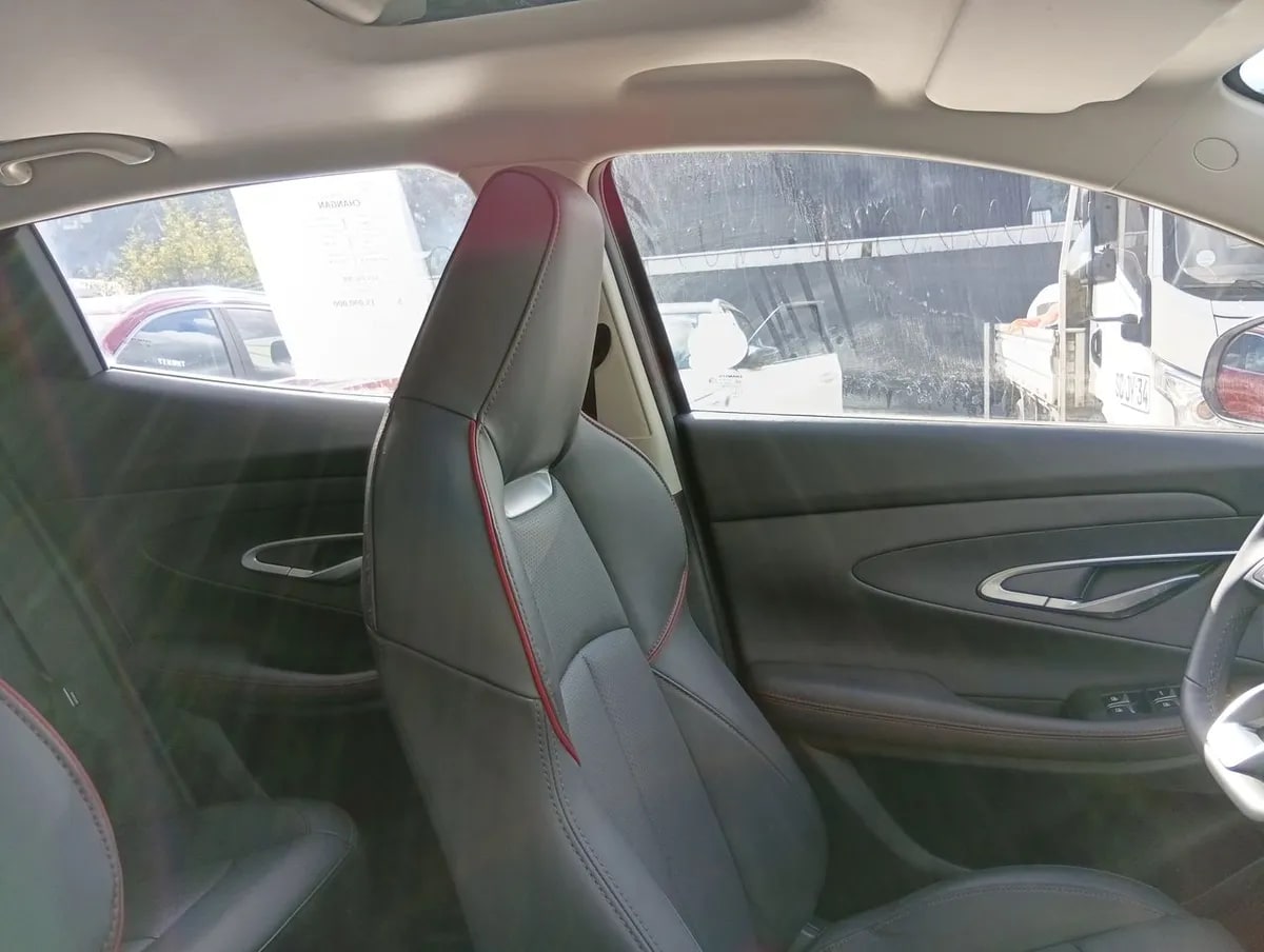 Changan Uni-T 1.5 Luxury 4x2 At 5p año 2024