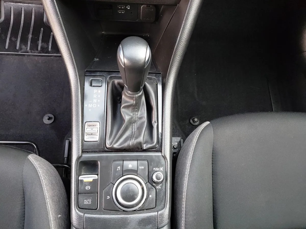 Mazda Cx-3 2.0 Core 4x2 6at 5p año 2024
