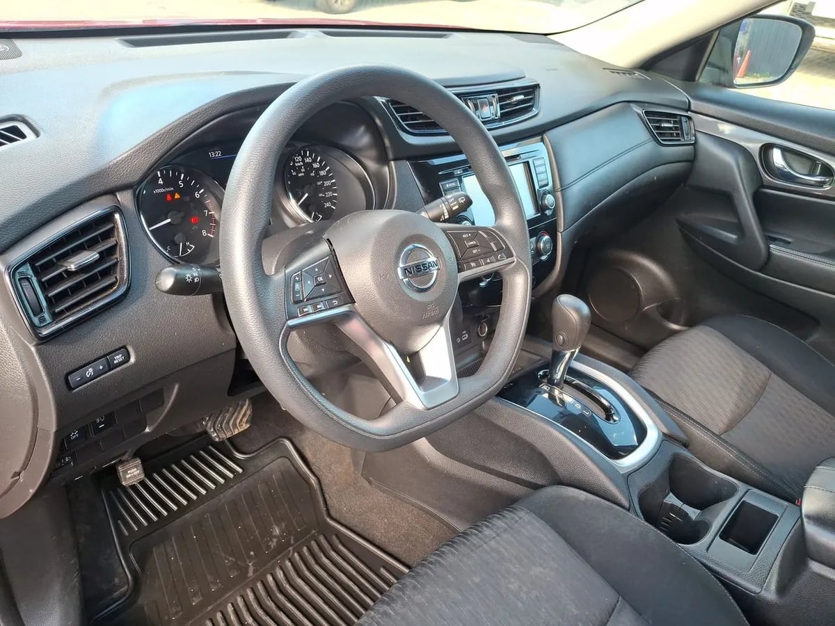 Nissan X-Trail 2.5 Sense Mc 4x2 2row Cvt At 5p año 2022