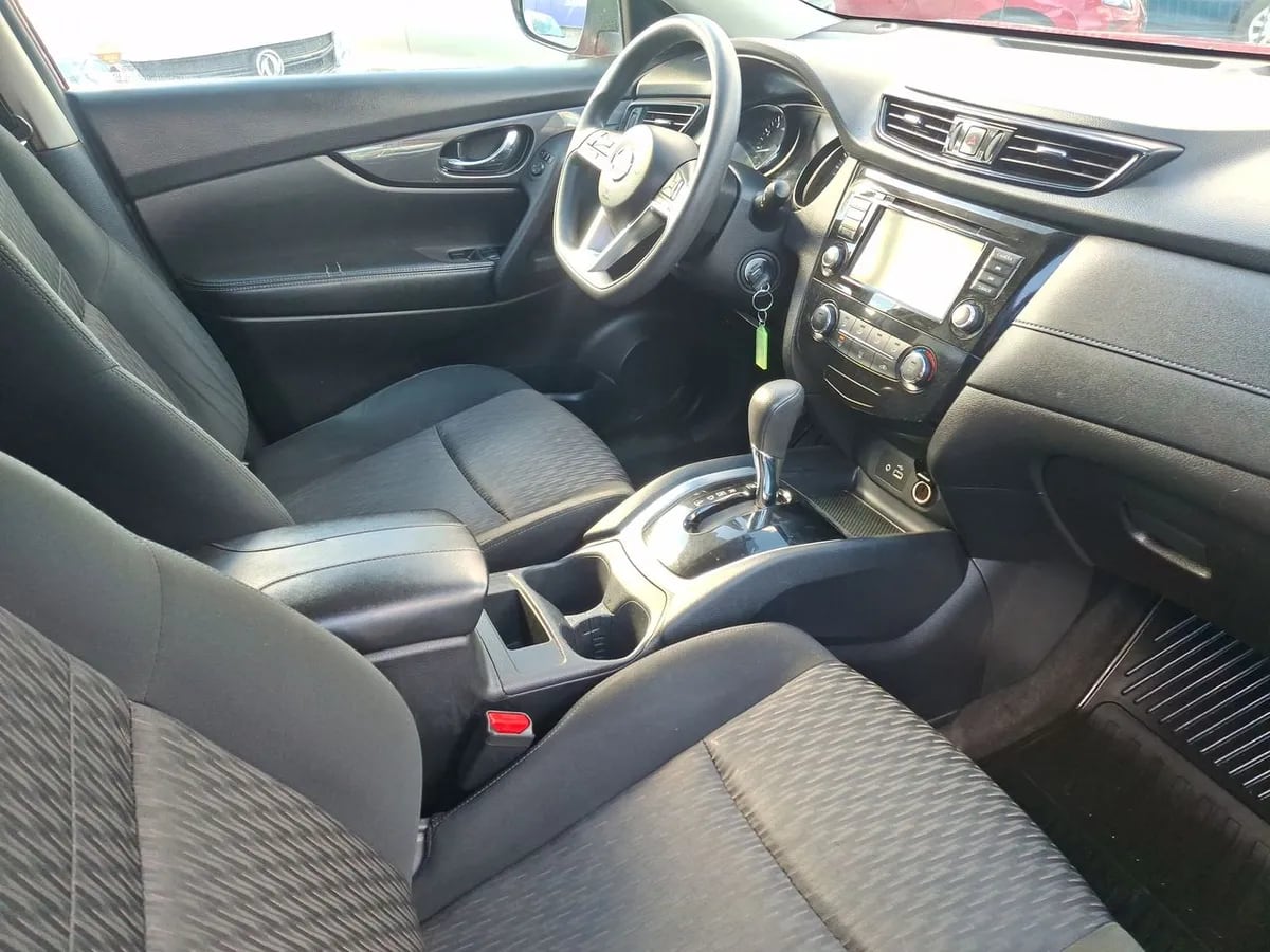 Nissan X-Trail 2.5 Sense Mc 4x2 2row Cvt At 5p año 2022