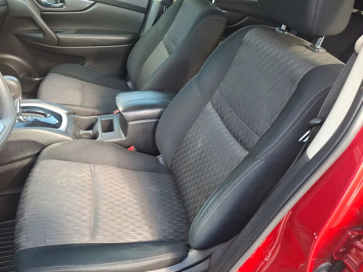 Nissan X-Trail 2.5 Sense Mc 4x2 2row Cvt At 5p año 2022
