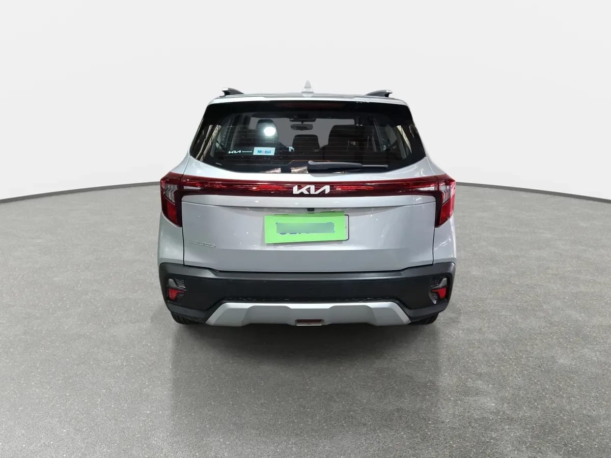 Kia Seltos 1.5 Ex 4x2 6mt 5p año 2024