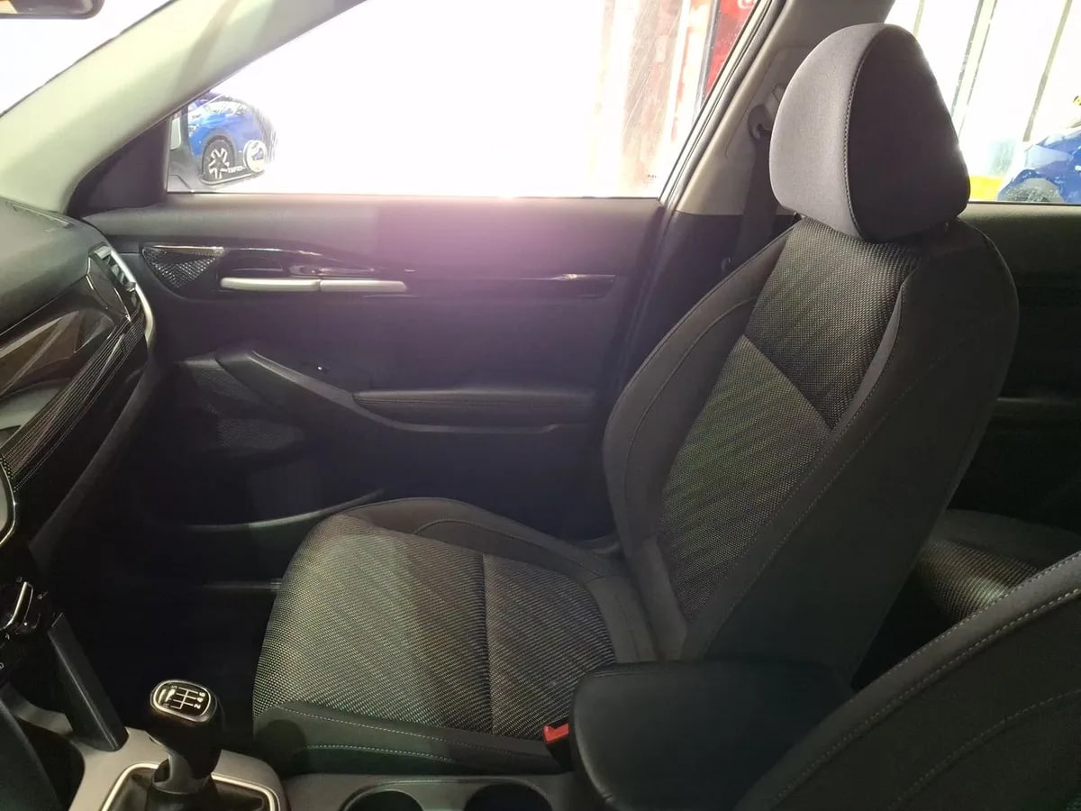 Kia Seltos 1.5 Ex 4x2 6mt 5p año 2024