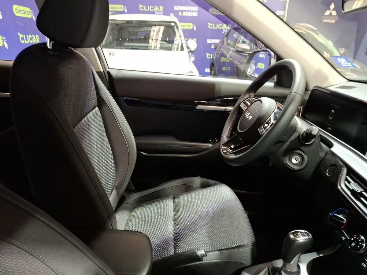 Kia Seltos 1.5 Ex 4x2 6mt 5p año 2024