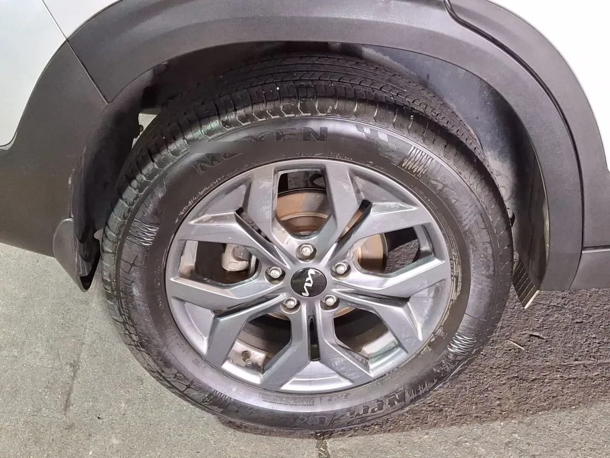 Kia Seltos 1.5 Ex 4x2 6mt 5p año 2024