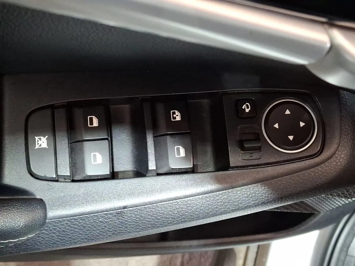 Kia Seltos 1.5 Ex 4x2 6mt 5p año 2024