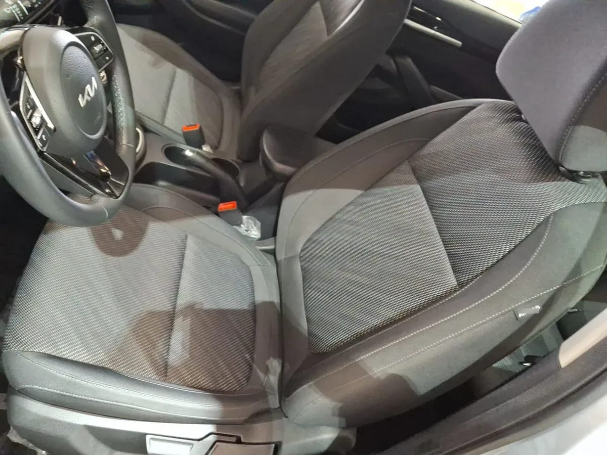 Kia Seltos 1.5 Ex 4x2 6mt 5p año 2024