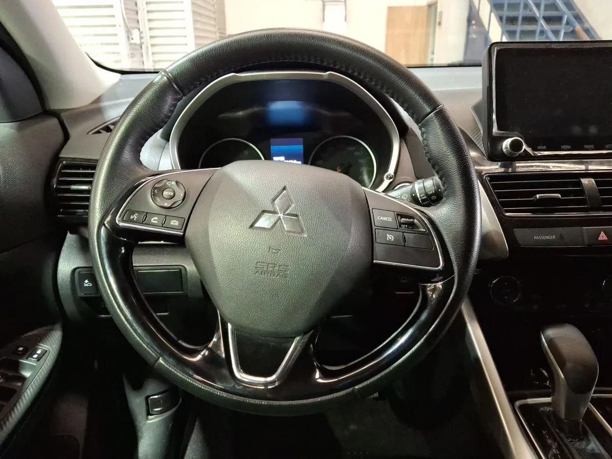 Mitsubishi Eclipse Cross 1.5 Rt P 4x2 At 5p año 2025
