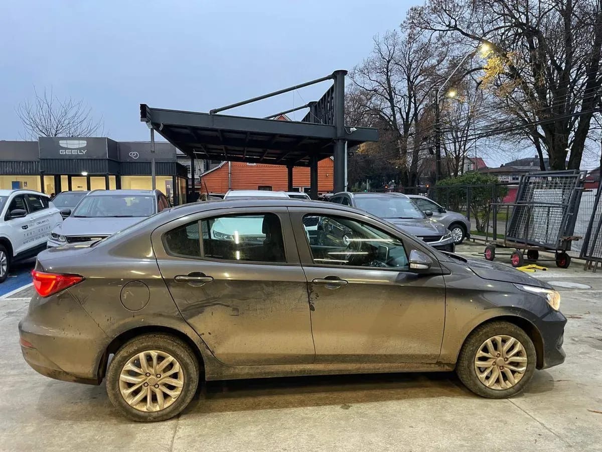 Fiat Cronos 1.8 Drive 4x2 At 4p año 2022