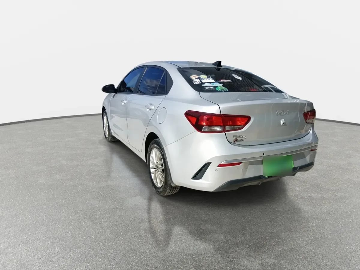 Kia Rio4 1.4 Lx 4x2 Ac Dab 6mt 4p año 2023