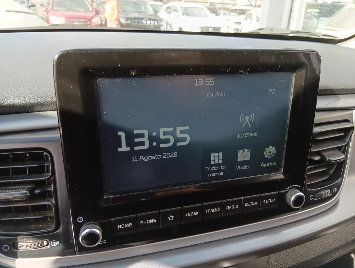 Kia Rio4 1.4 Lx 4x2 Ac Dab 6mt 4p año 2023
