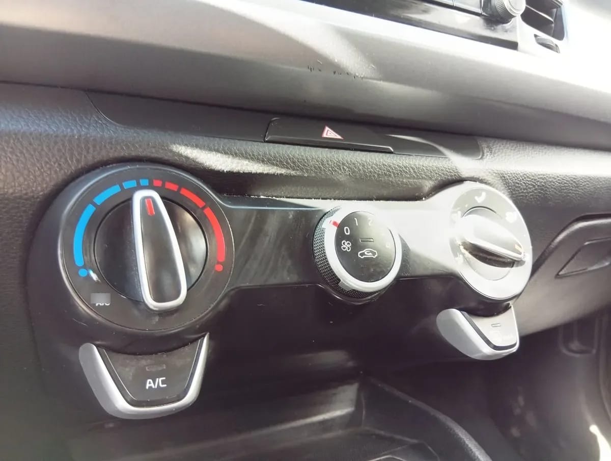 Kia Rio4 1.4 Lx 4x2 Ac Dab 6mt 4p año 2023