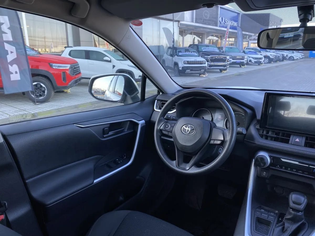 Toyota Rav 4 2.0 Le 4x2 Cvt At 5p año 2022
