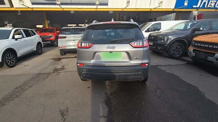 Jeep Cherokee 2.4 Longitude 4x2 At 5p año 2020