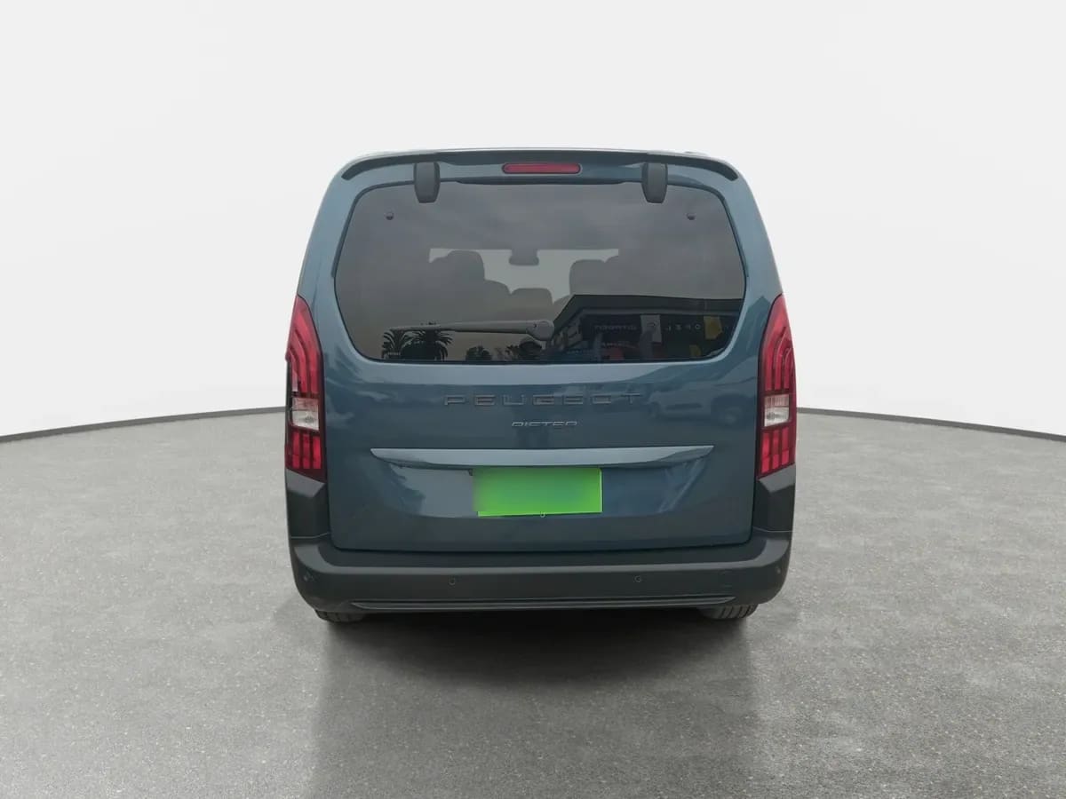 Peugeot Rifter 1.5 Allure Bluehdi Diesel 130hp 4x2 Eat8 5p año 2025