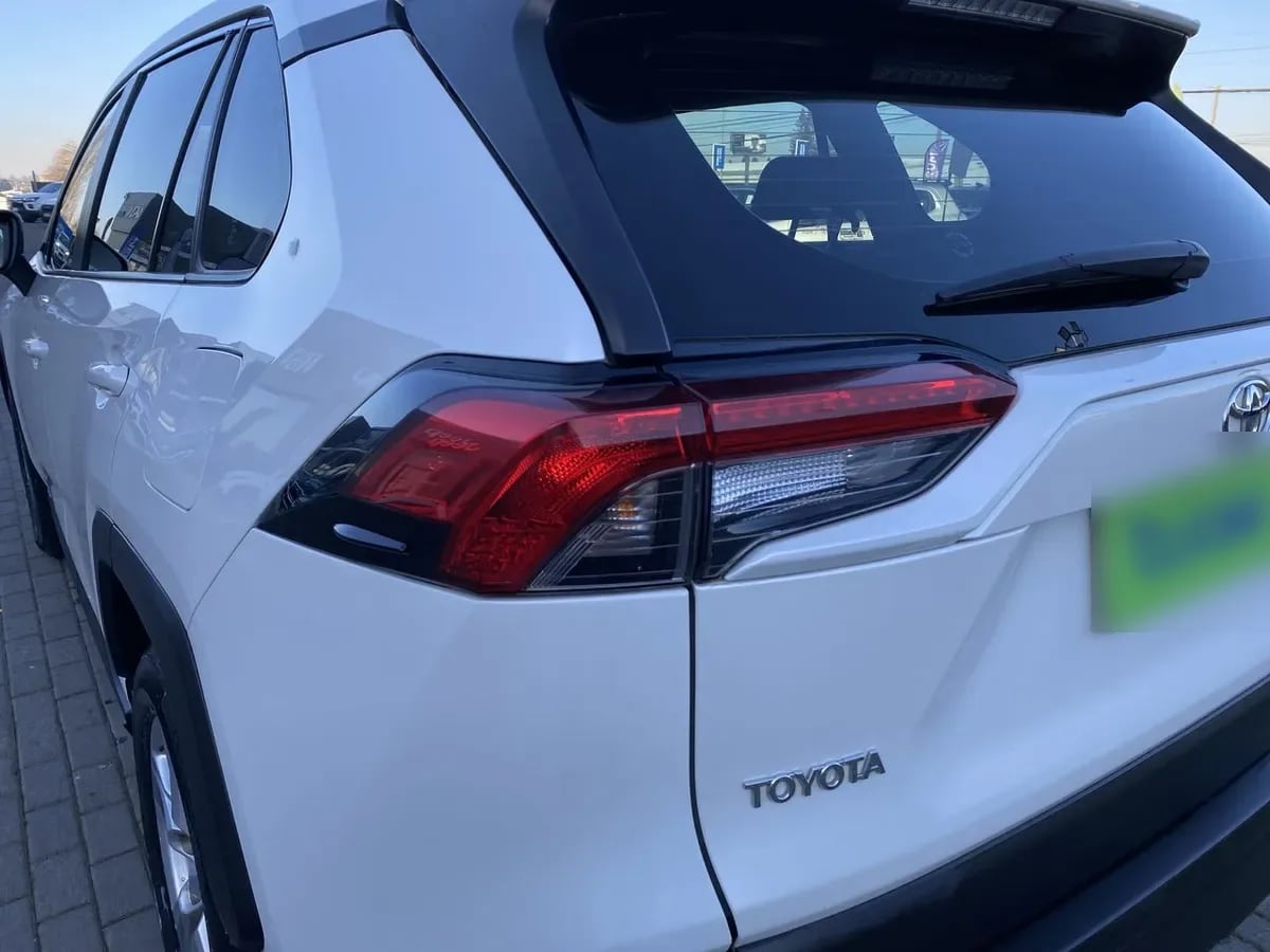 Toyota Rav 4 2.0 Le 4x2 Cvt At 5p año 2022