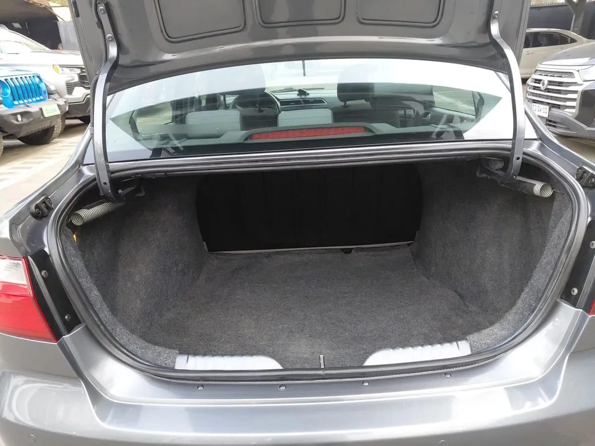Volkswagen Voyage Nuevo 1.6 Highline Mt 4p año 2021