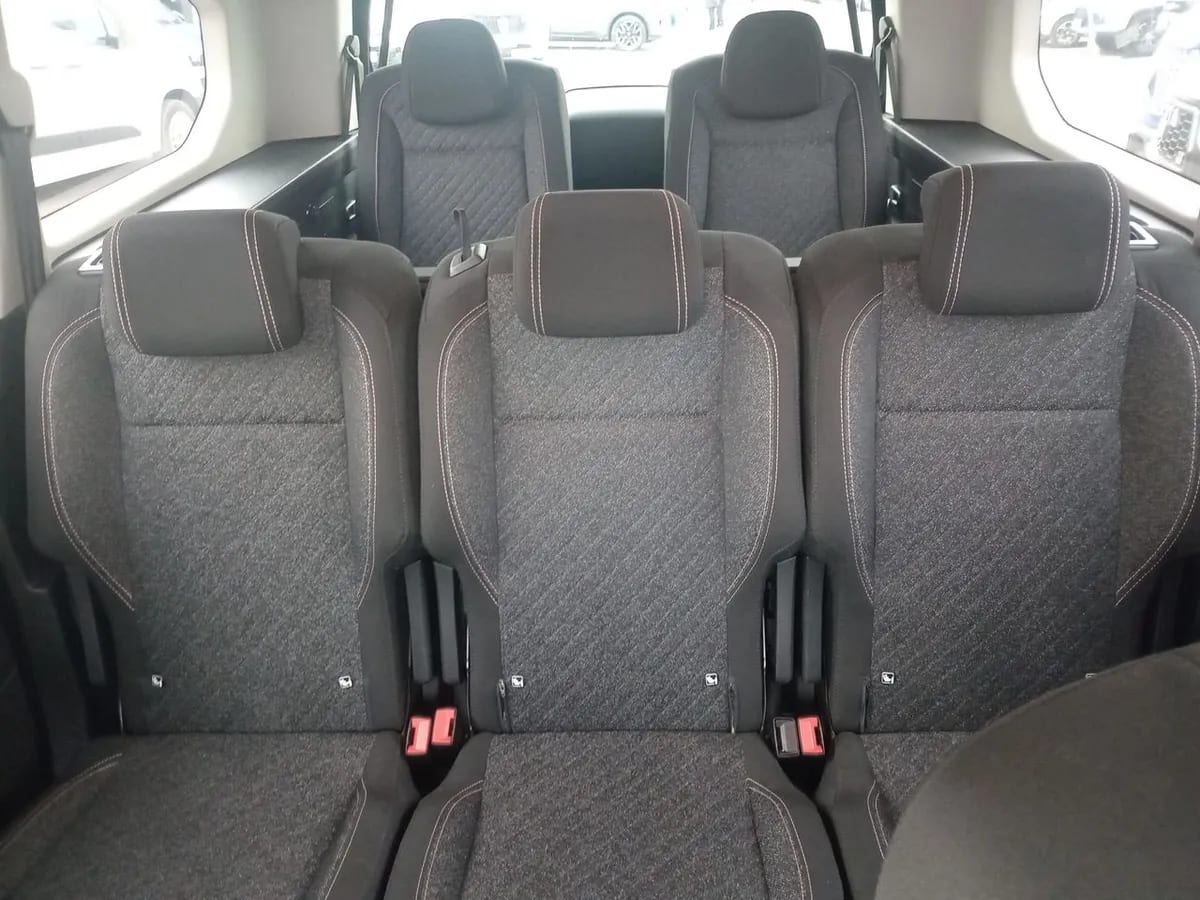 Peugeot Rifter 1.5 Allure Bluehdi Diesel 130hp 4x2 Eat8 5p año 2025