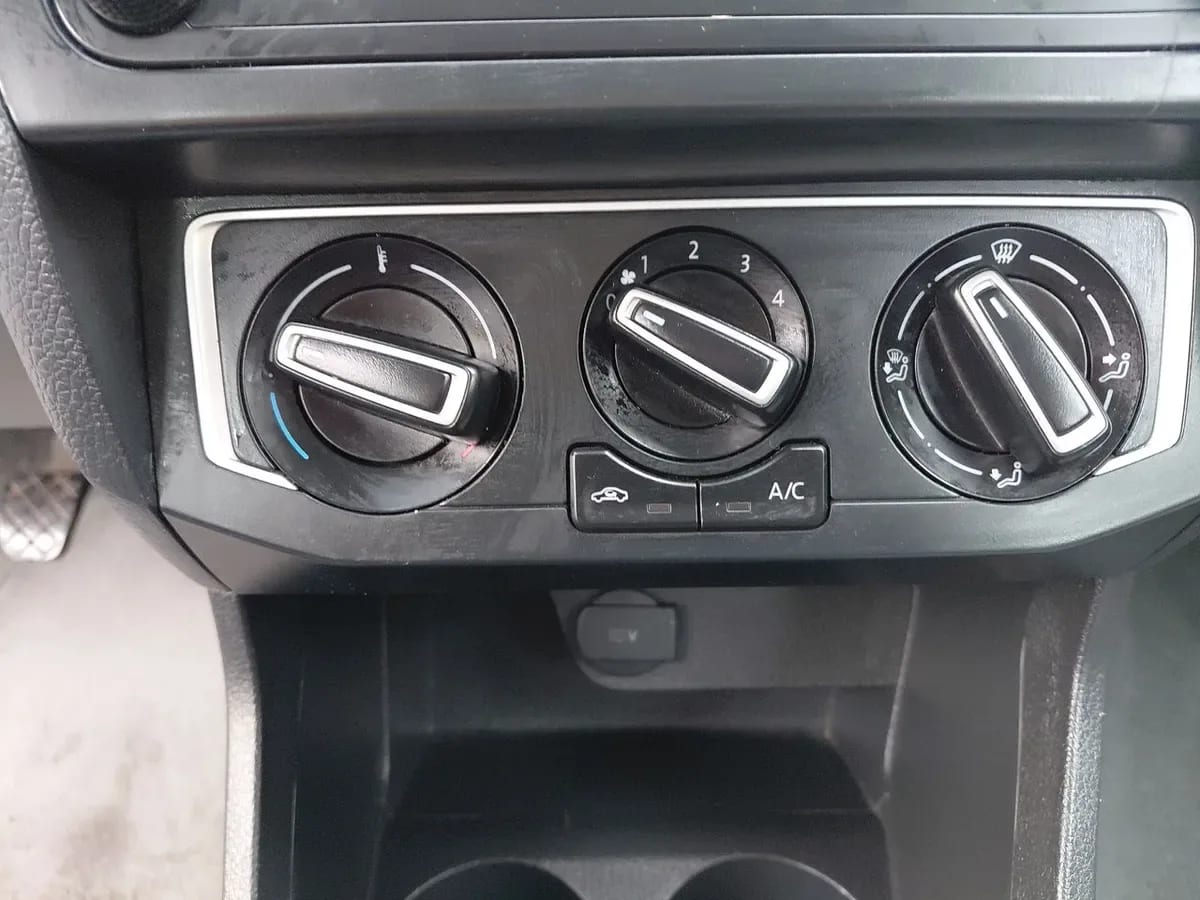Volkswagen Voyage Nuevo 1.6 Highline Mt 4p año 2021
