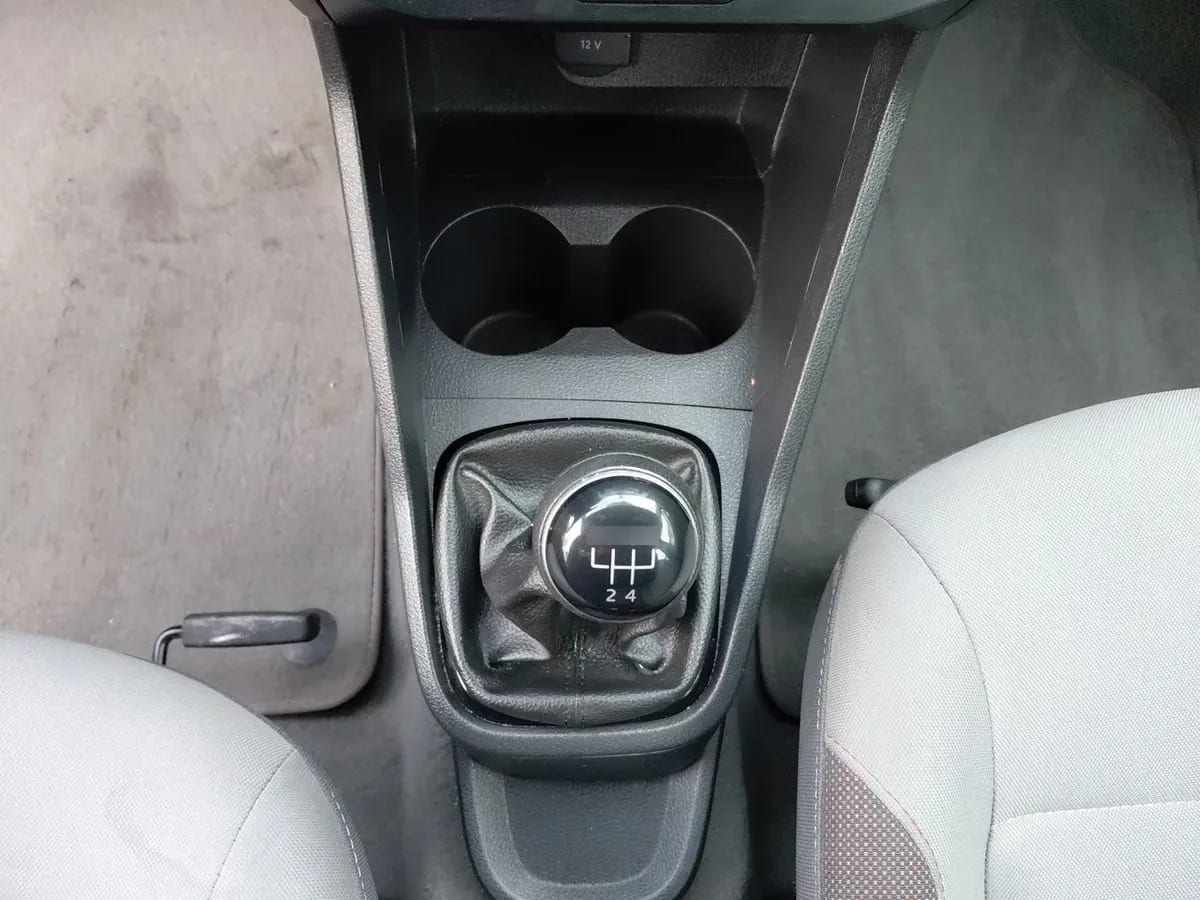 Volkswagen Voyage Nuevo 1.6 Highline Mt 4p año 2021