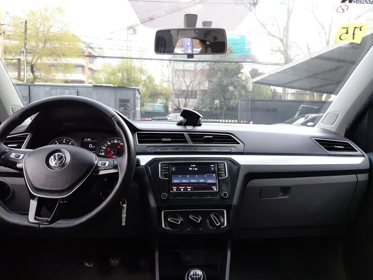 Volkswagen Voyage Nuevo 1.6 Highline Mt 4p año 2021