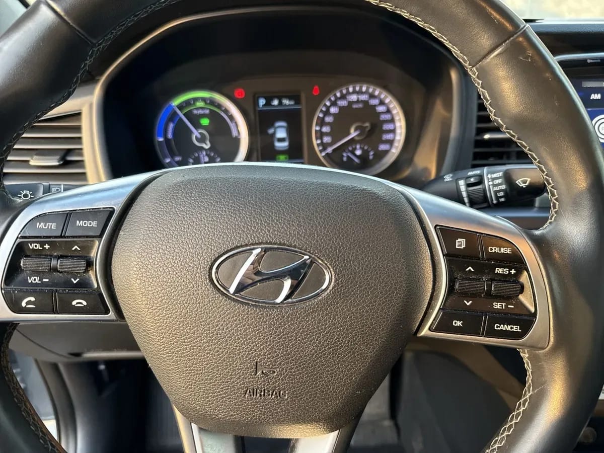 Hyundai Sonata 2.0 Hybrid Lf Hev Value 4x2 At 4p año 2021