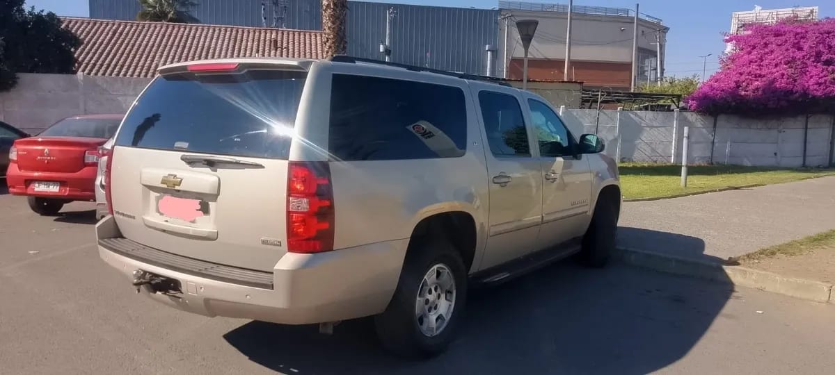 CHEVROLET SUBURBAN 5.3 Su Dvd At 4x4 año 2007