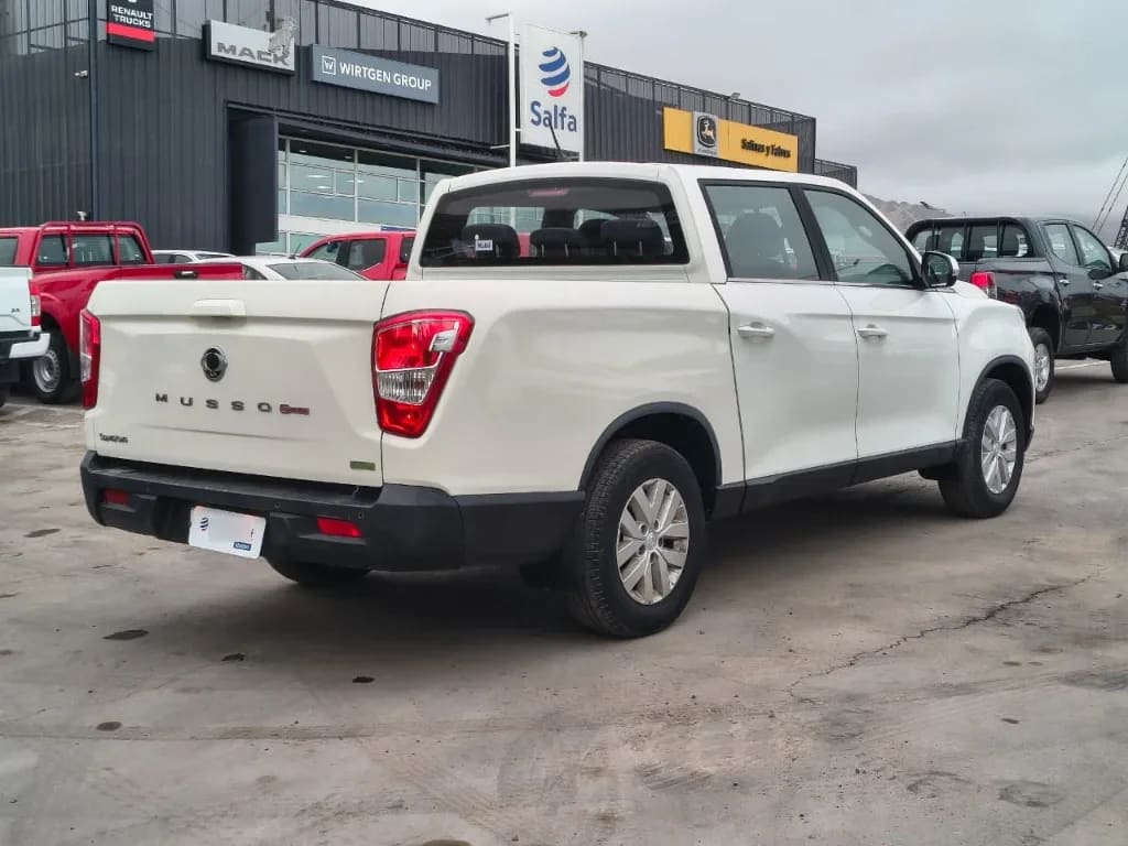 Ssangyong Grand Musso 2.2 4x2 Mt Full-Ql612 año 2023