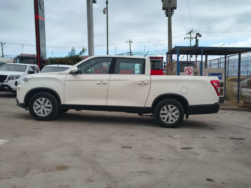Ssangyong Grand Musso 2.2 4x2 Mt Full-Ql612 año 2023