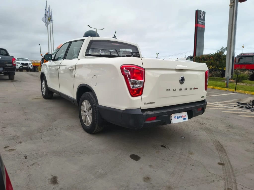 Ssangyong Grand Musso 2.2 4x2 Mt Full-Ql612 año 2023