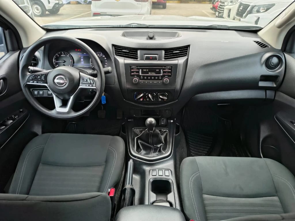 Nissan Navara Dc 4x2 2.3tdi Se año 2023