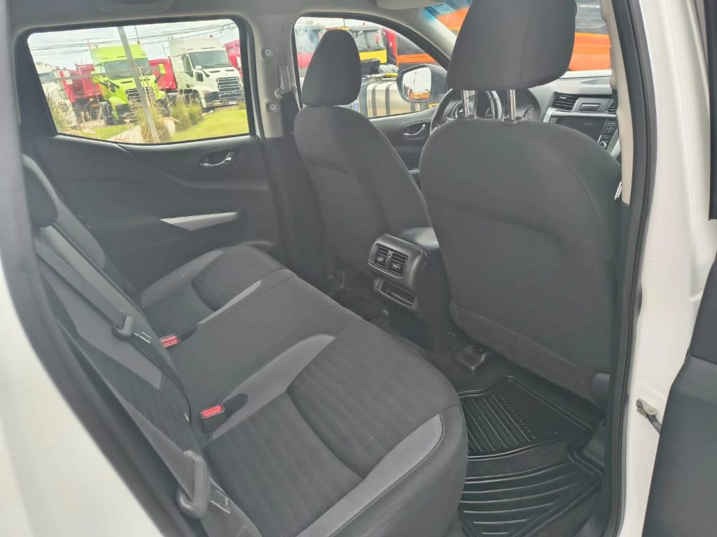 Nissan Navara Dc 4x4 2.3tdi Xe año 2023