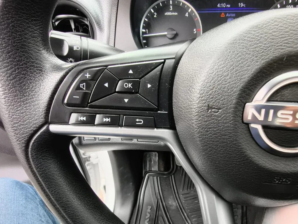 Nissan Navara Dc 4x2 2.3tdi Se año 2023