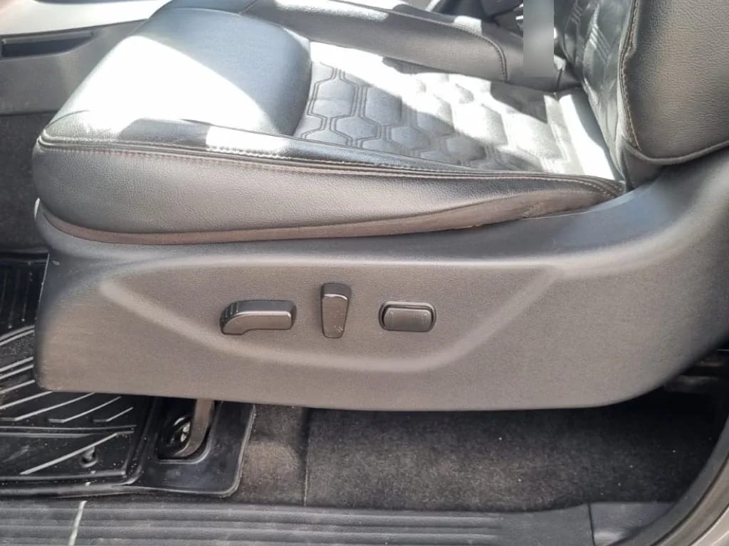 Nissan Navara Dc 4x4 2.3tdi Le año 2023