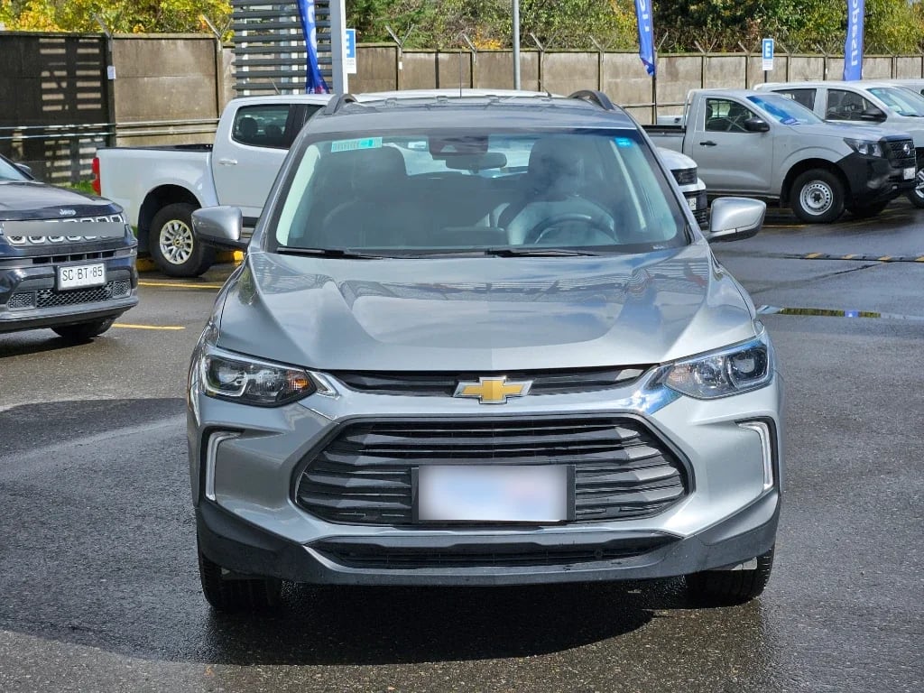 Chevrolet Tracker 1.2t Ltz R 4x2 At 5p año 2025