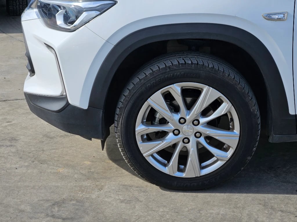 Chevrolet Tracker 1.2t Ltz R 4x2 At 5p año 2025