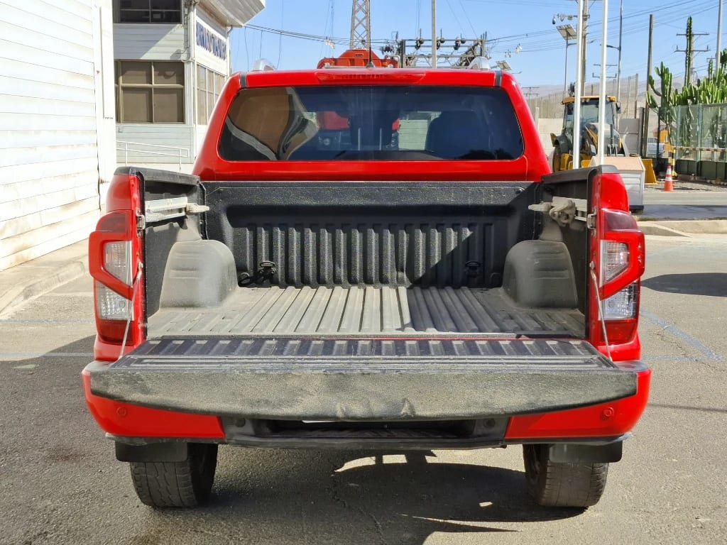Nissan Navara Dc 4x4 2.3tdi Le año 2023