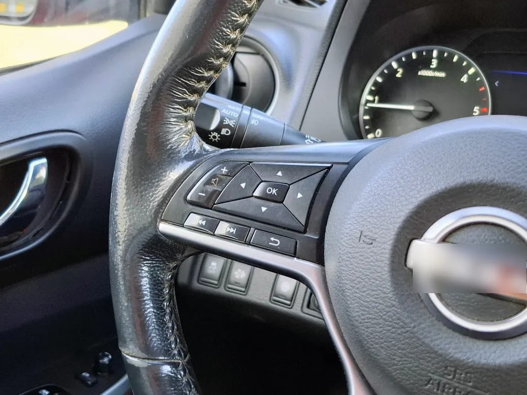 Nissan Navara Dc 4x4 2.3tdi Le año 2023