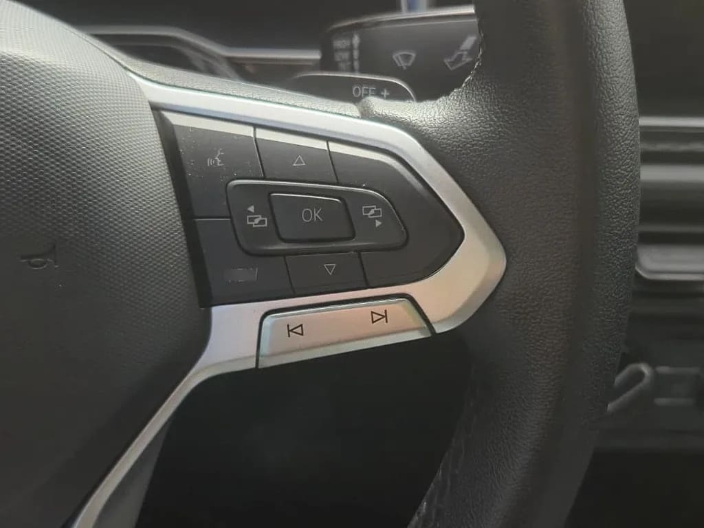Volkswagen Virtus Confortline Tsi 1.0 Aut año 2024