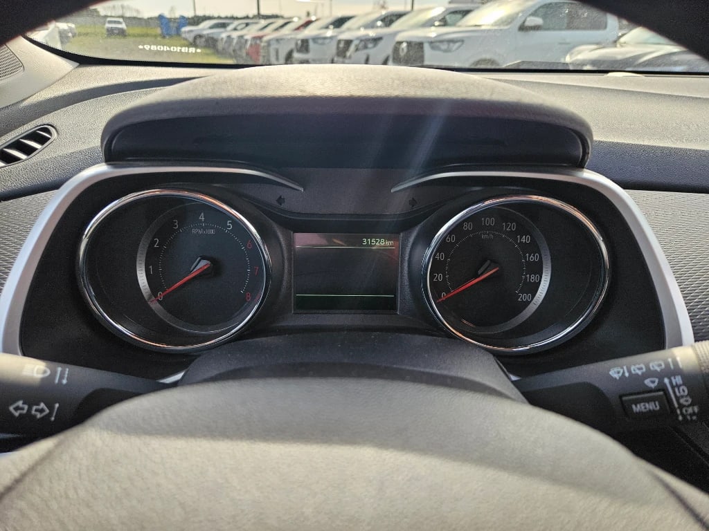 Chevrolet Tracker 1.2t Ltz R 4x2 At 5p año 2025