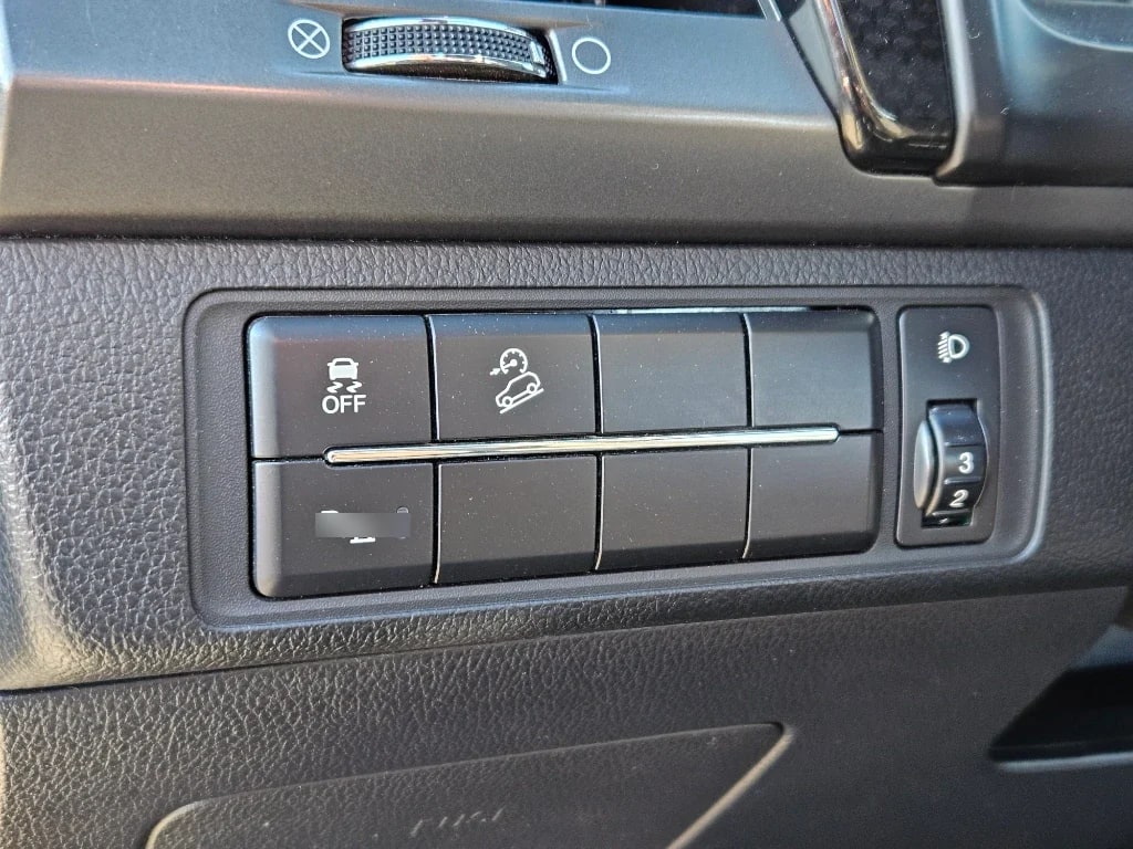 Ssangyong Grand Musso Grand Musso 2.2 4x2 Mt año 2023