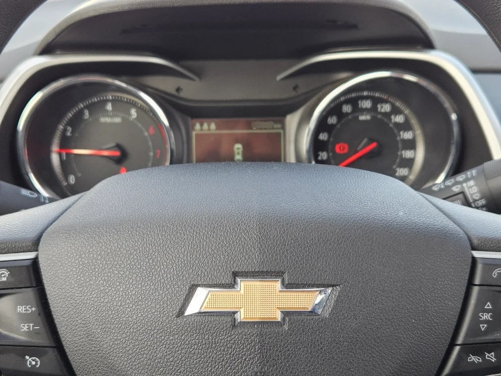Chevrolet Tracker 1.2t Ltz R 4x2 At 5p año 2025