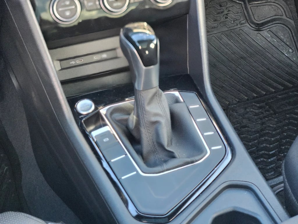 Volkswagen Taos Taos 1.4 Tsi At Highline año 2023