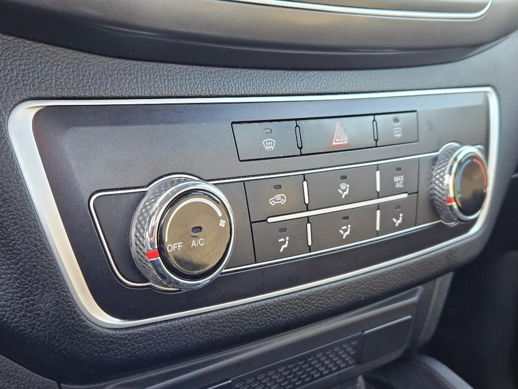 Ssangyong Grand Musso Grand Musso 2.2 4x2 Mt año 2023