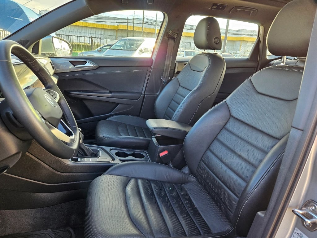 Volkswagen Taos Taos 1.4 Tsi At Highline año 2023