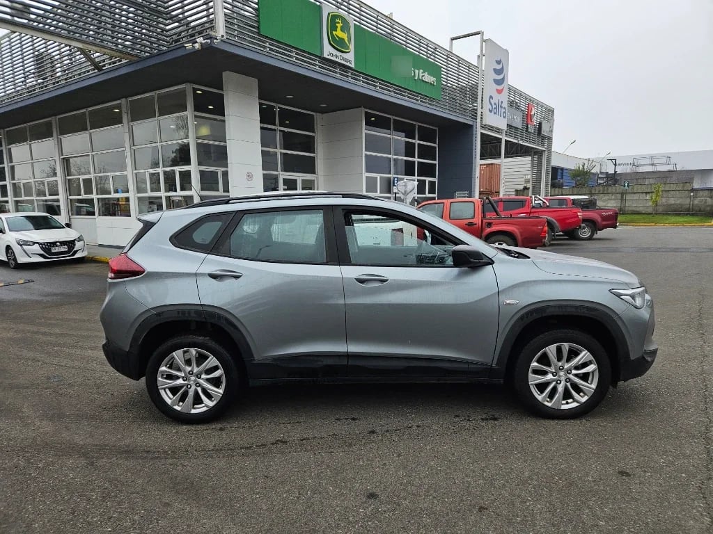Chevrolet Tracker 1.2t Ltz R 4x2 At 5p año 2025