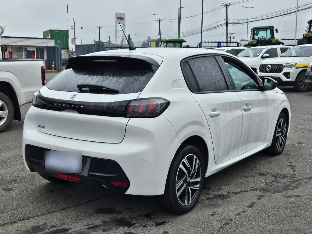 Peugeot 208 208 Puretech 100 Hb 1.2 año 2023